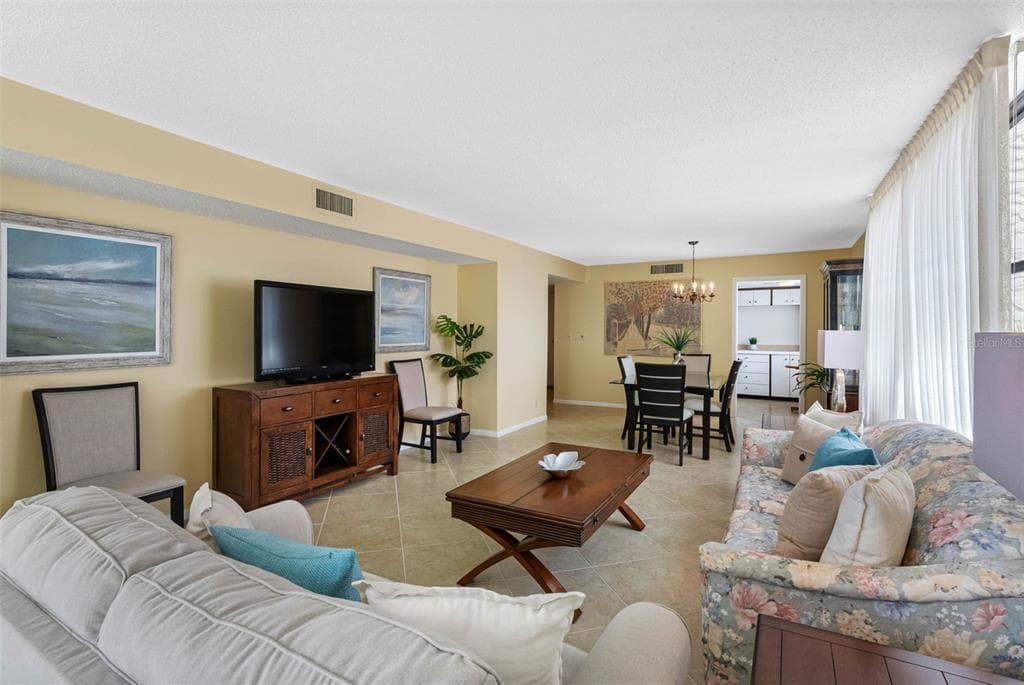 100 OAKMONT LANE 203 photo 9