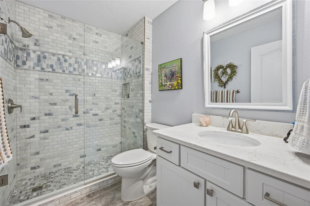 6120 LANDINGS BOULEVARD photo 13