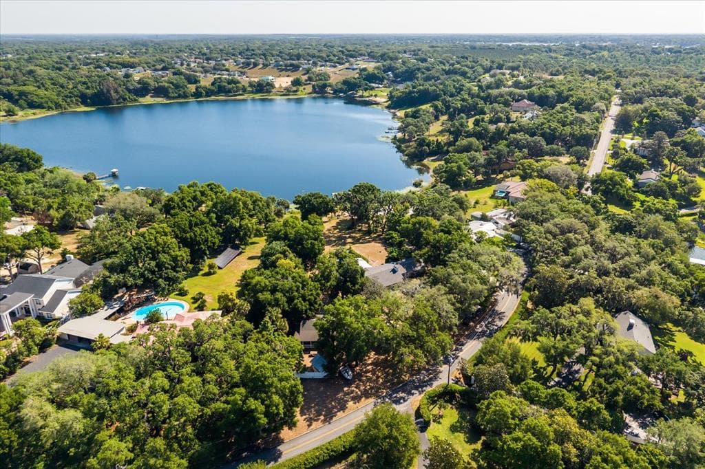 1505 E CROOKED LAKE DRIVE photo 20