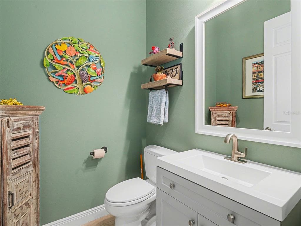 1018 OVERLOOK COURT photo 23