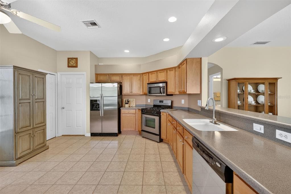 2359 WAKEFIELD WAY photo 14