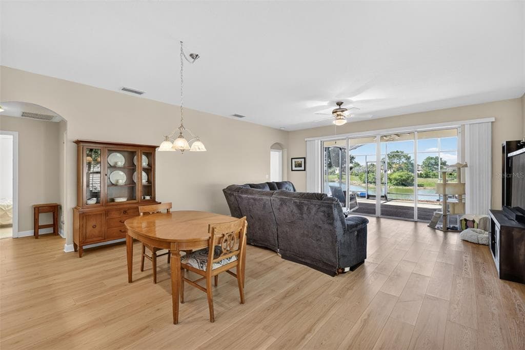 2359 WAKEFIELD WAY photo 11