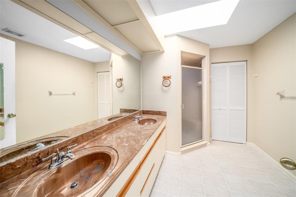 3162 E VILLAGE DRIVE photo 22