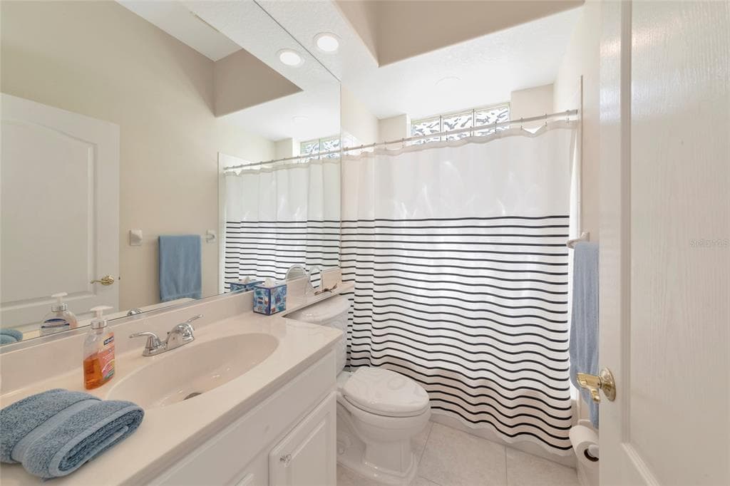 4956 BRIDGEHAMPTON BOULEVARD photo 17
