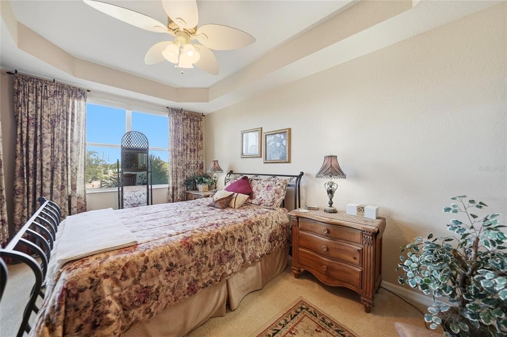 255 W END DRIVE 3306 photo 19