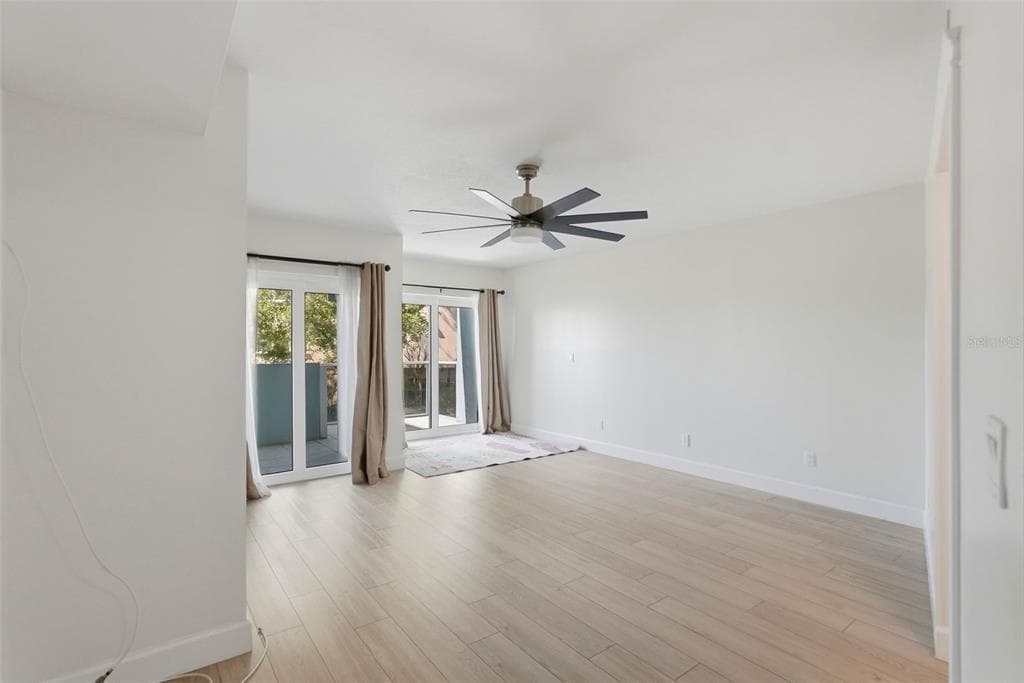 1100 PINELLAS BAYWAY S G2 photo 11