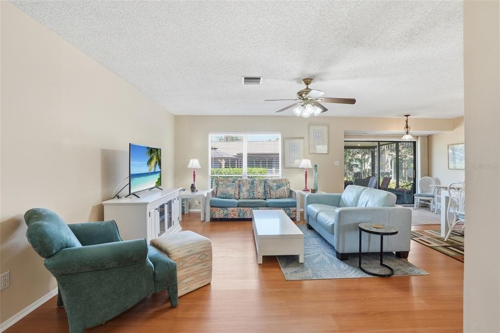 4289 ISLAND CIRCLE 1 photo 2