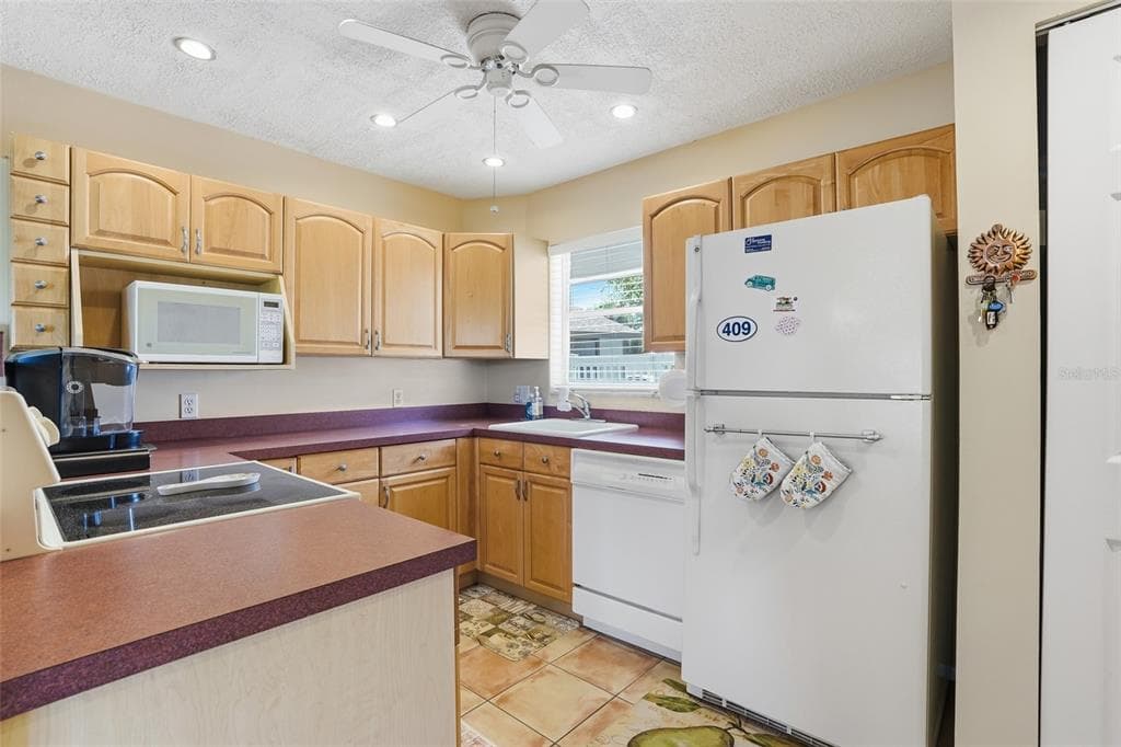 4289 ISLAND CIRCLE 1 photo 4