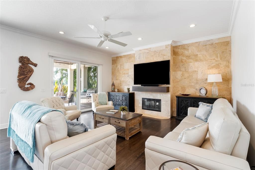 356 BELLEAIR DRIVE NE photo 4
