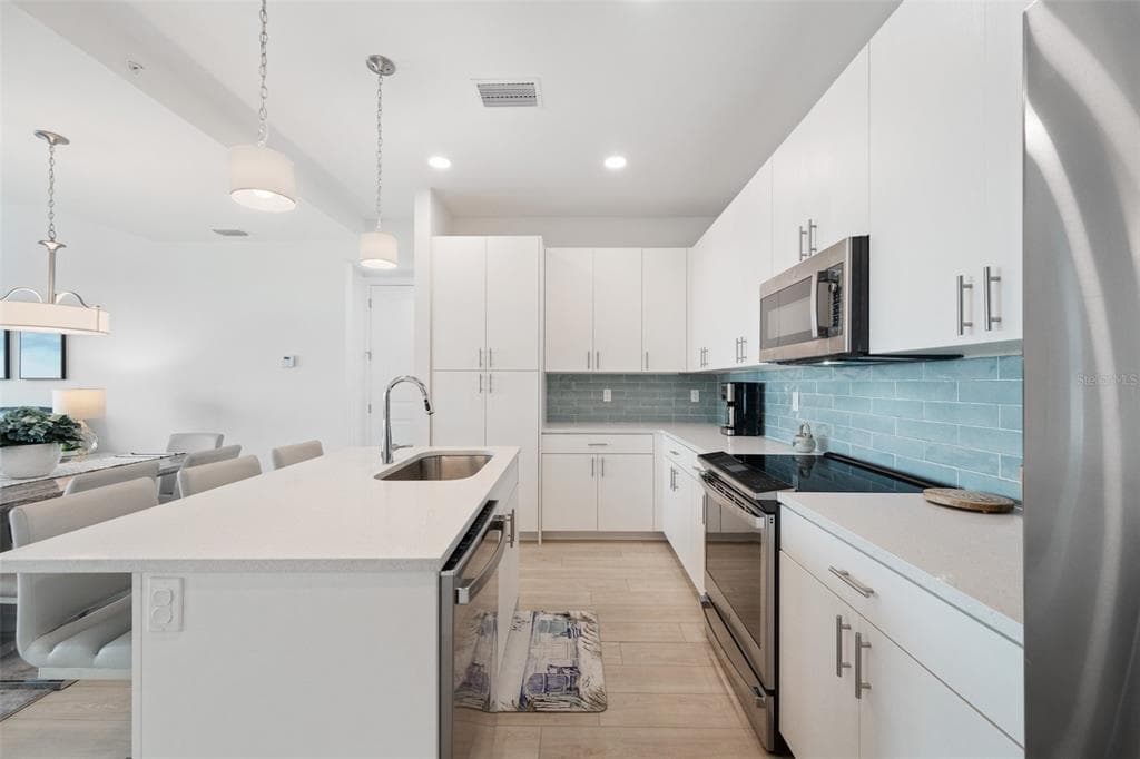 300 150TH AVENUE 510 photo 14