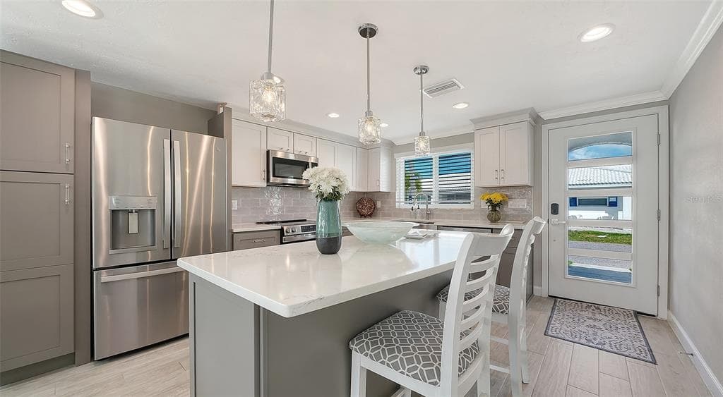 900 SPANISH DRIVE N photo 6