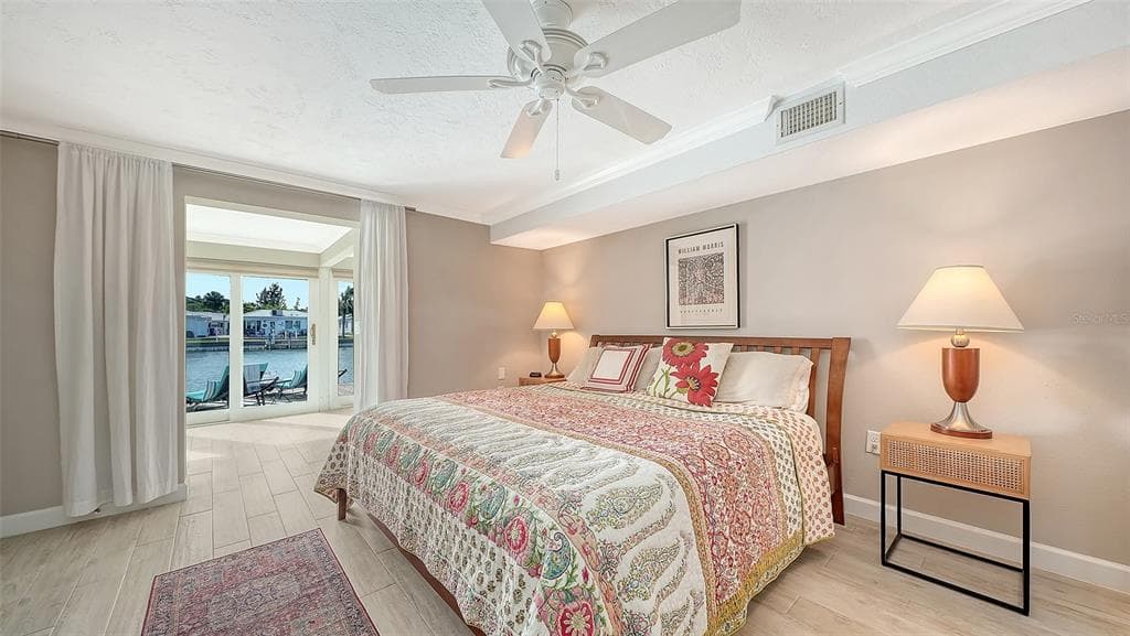 900 SPANISH DRIVE N photo 25