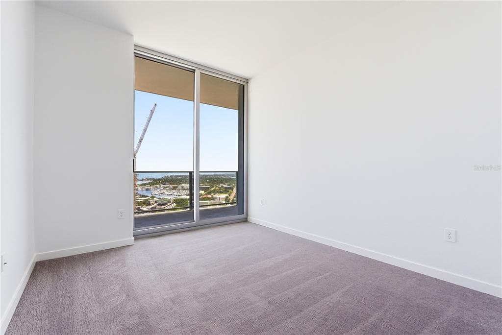 400 CENTRAL AVE 3506 photo 16
