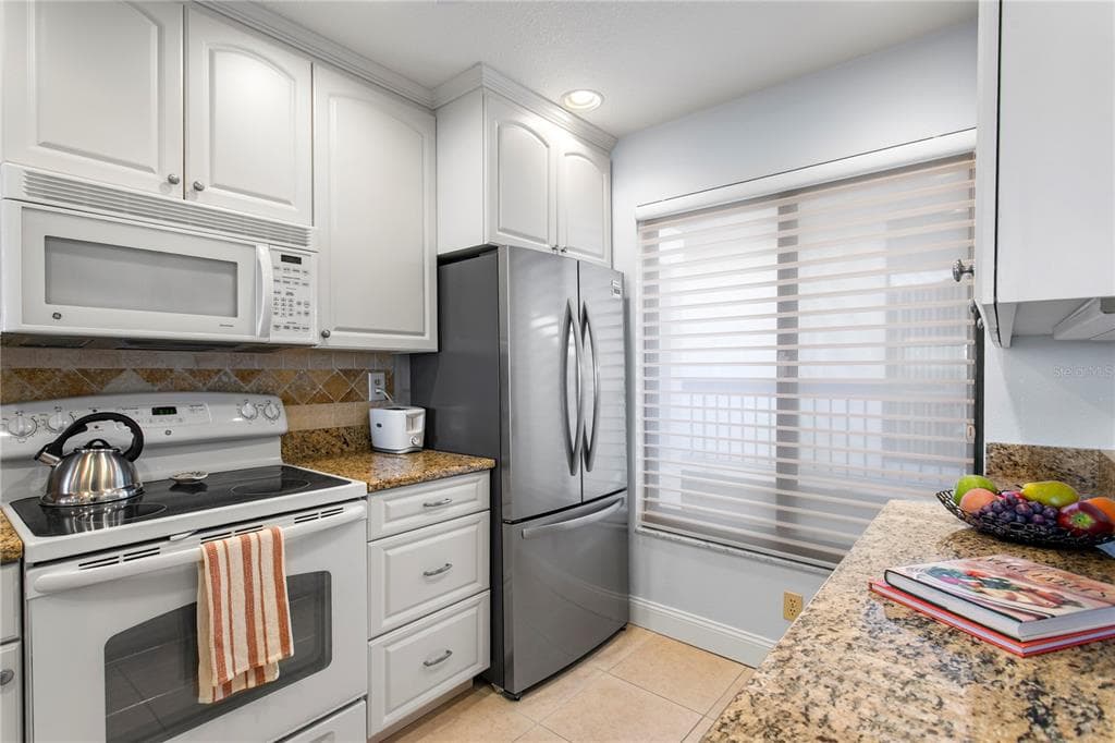 6104 PALMA DEL MAR BOULEVARD S 210 photo 18