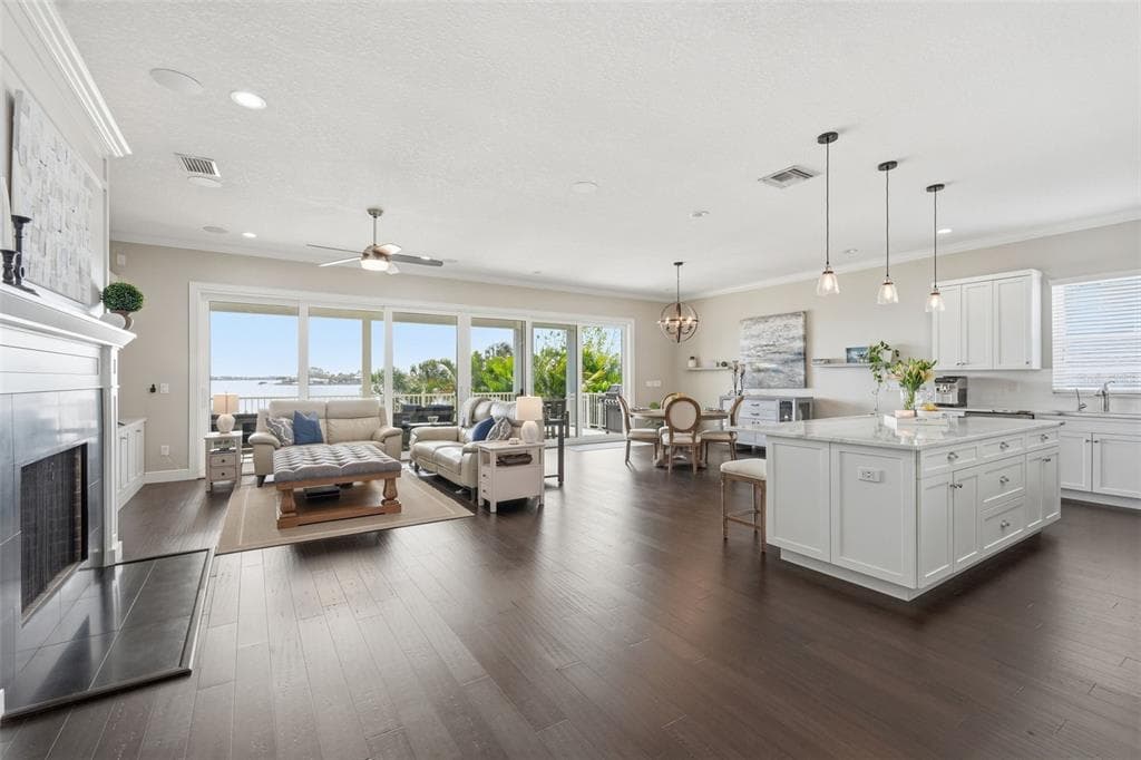 7115 BAY STREET photo 8