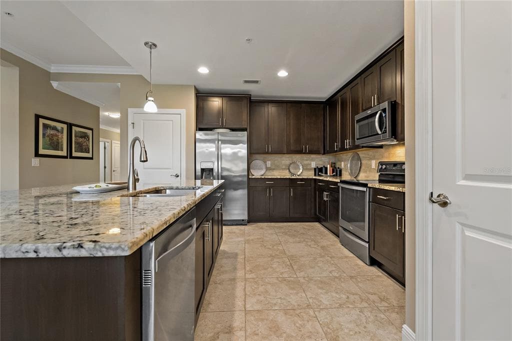 23085 BANBURY WAY 103 photo 12