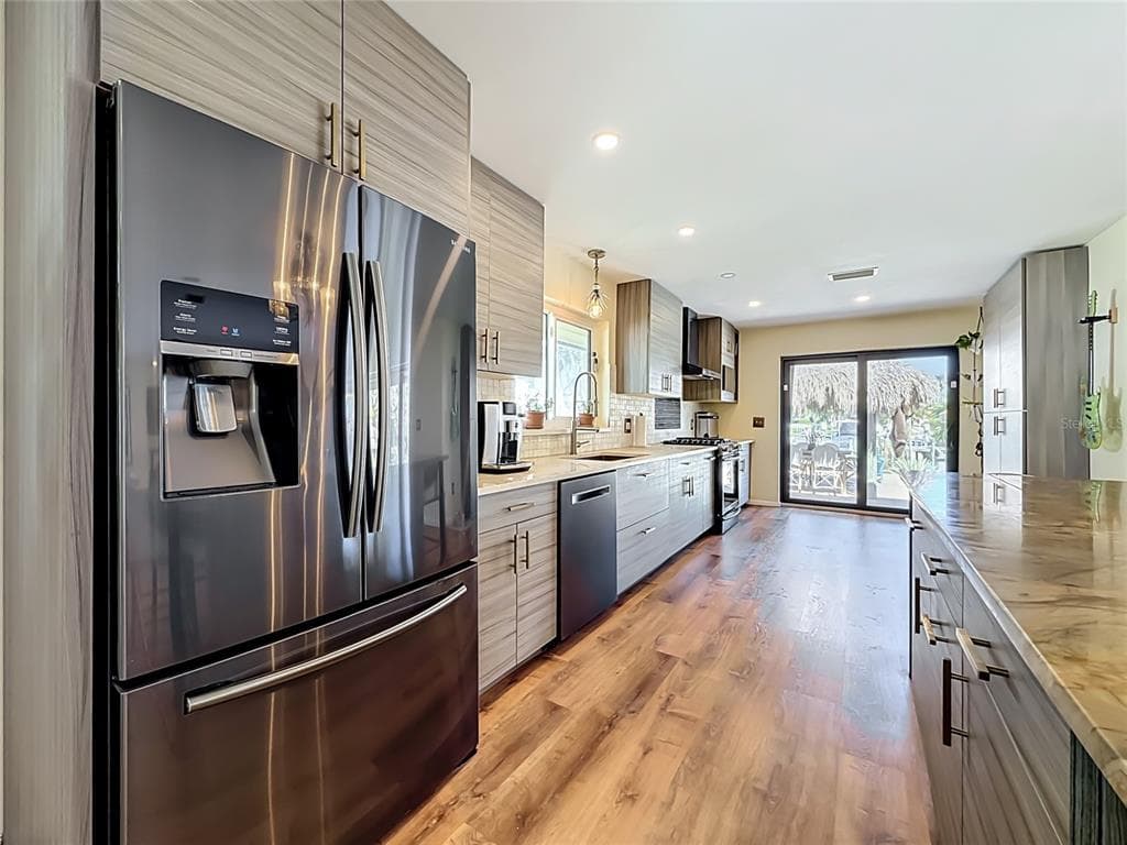 2162 W VINA DEL MAR BOULEVARD photo 16