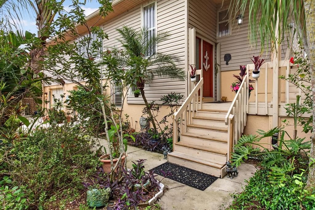 4190 STROMBUS ROAD photo 7