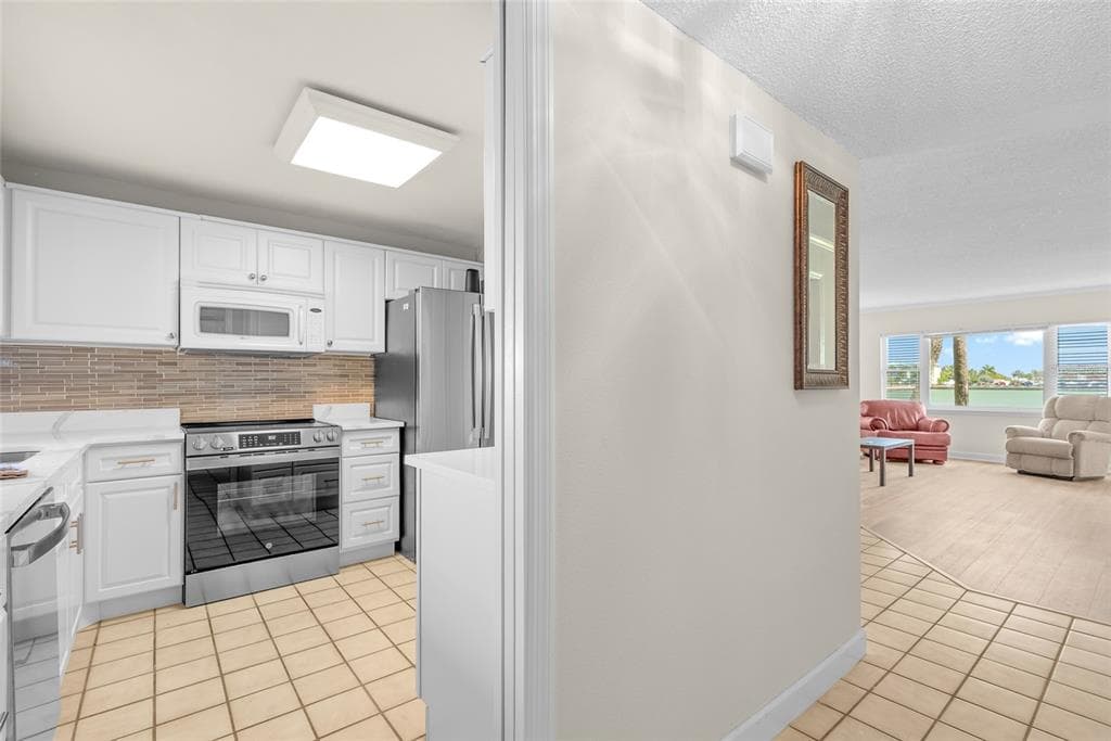 4775 COVE CIR CIRCLE N 104 photo 8