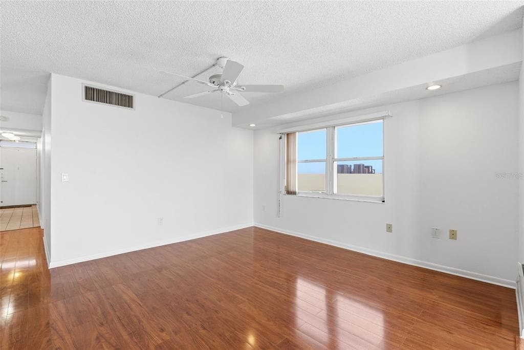 5980 SHORE BOULEVARD S 901 photo 12