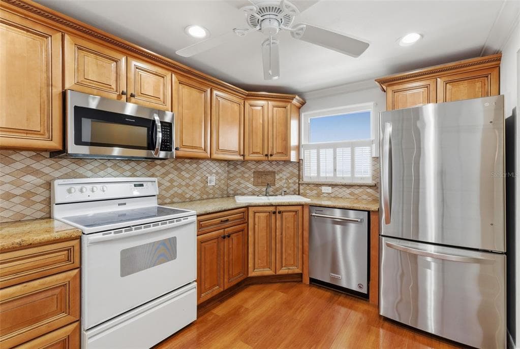 5980 SHORE BOULEVARD S 901 photo 5