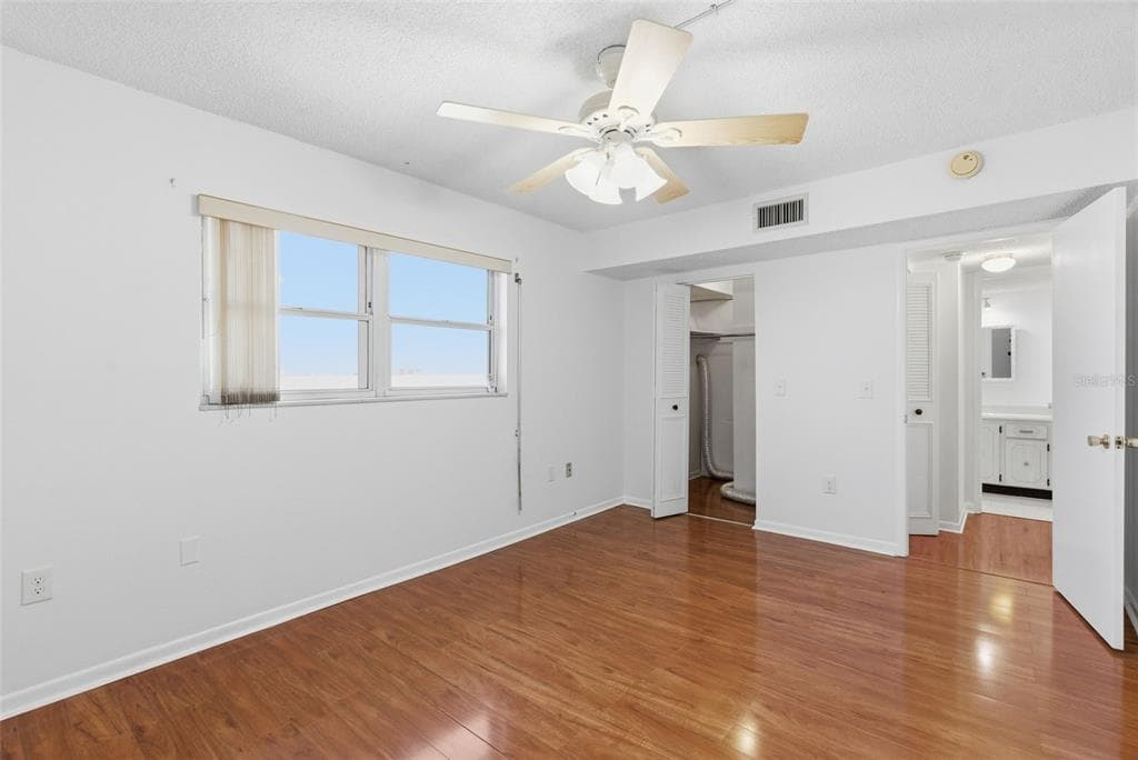 5980 SHORE BOULEVARD S 901 photo 25