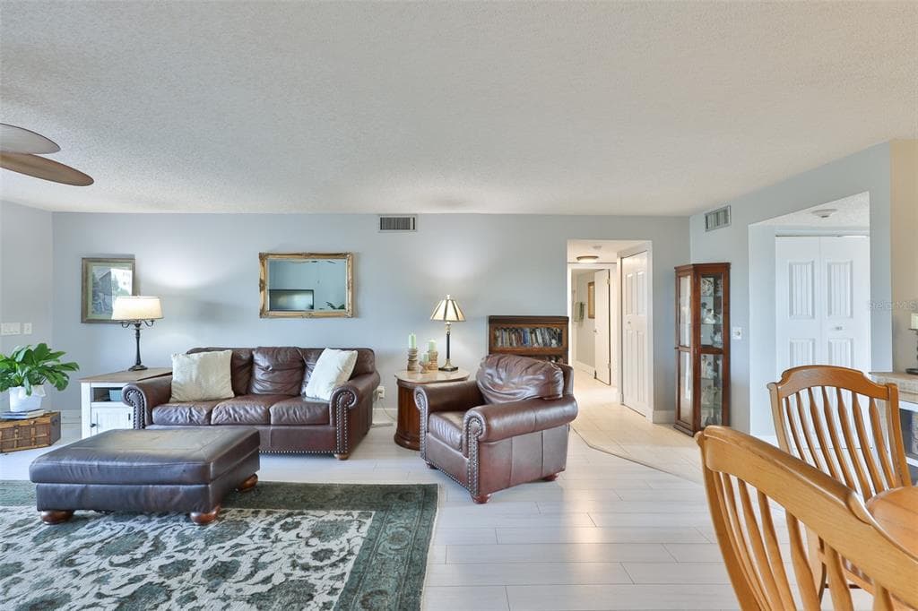 1581 GULF BOULEVARD 103N photo 12