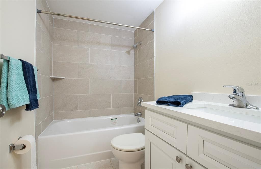 5940 30TH AVENUE S 115 photo 14
