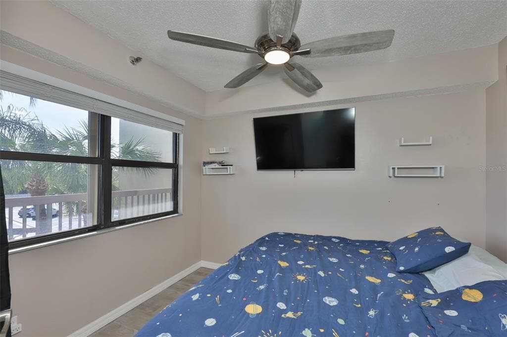 5400 PARK STREET N 208 photo 23