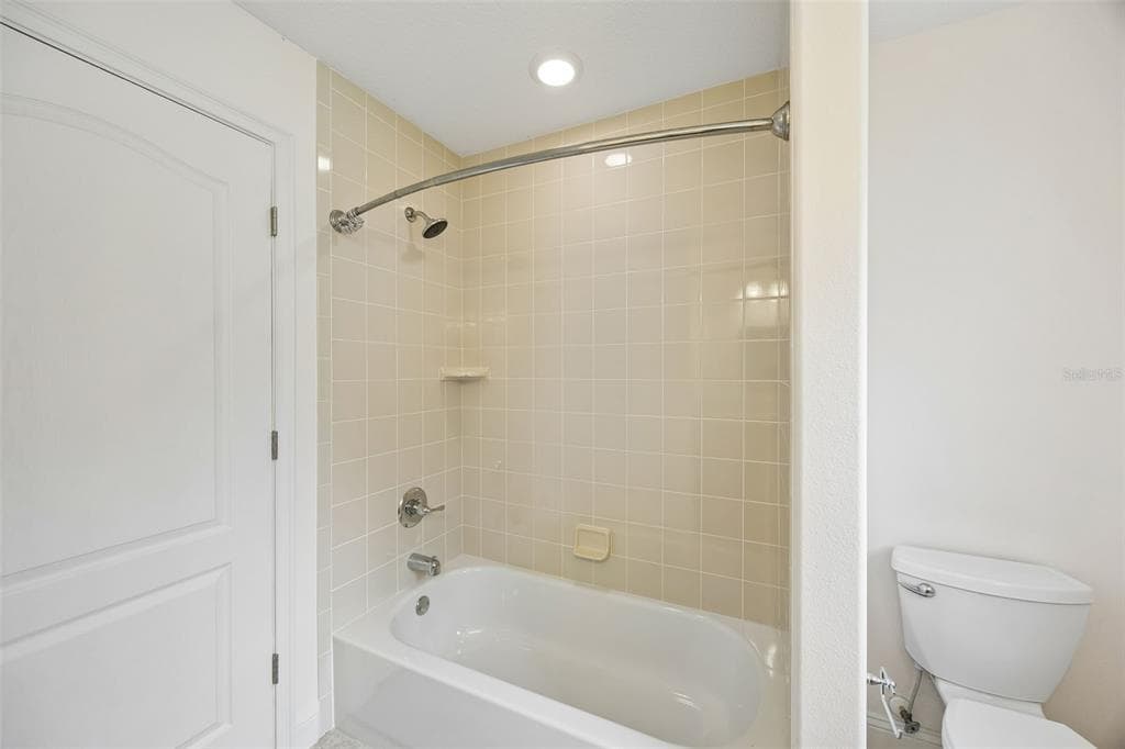 102 SANDRA LANE photo 19