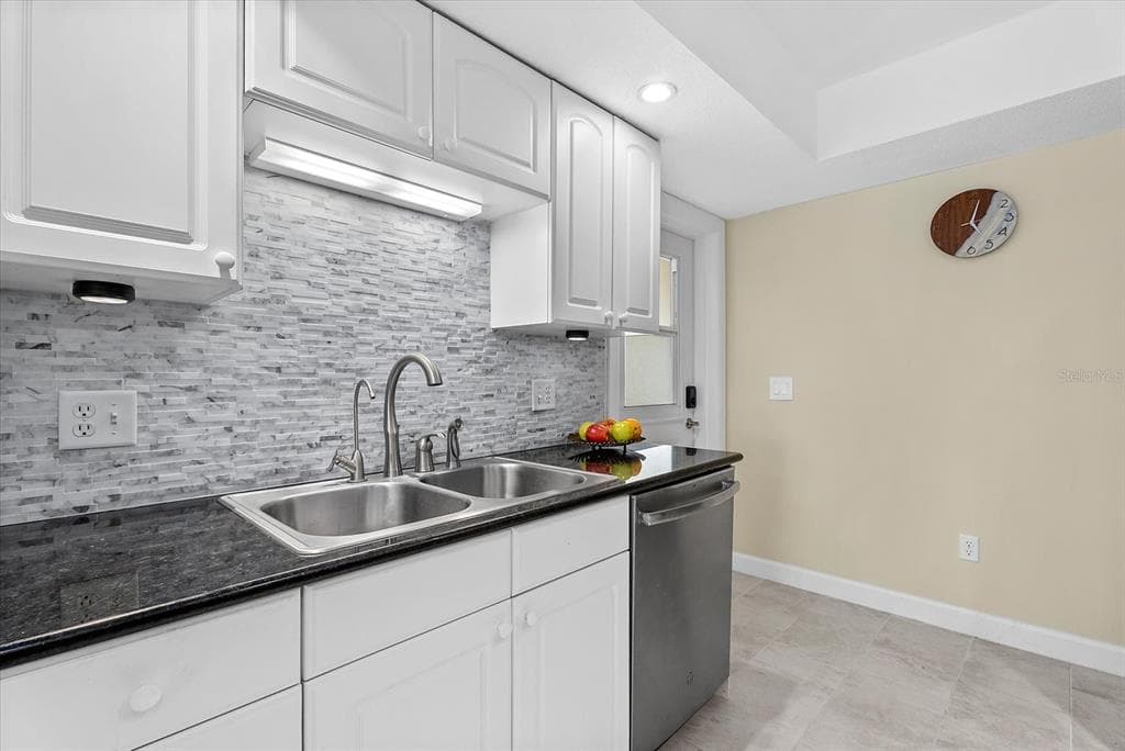101 LOUELLA LANE 10 photo 10