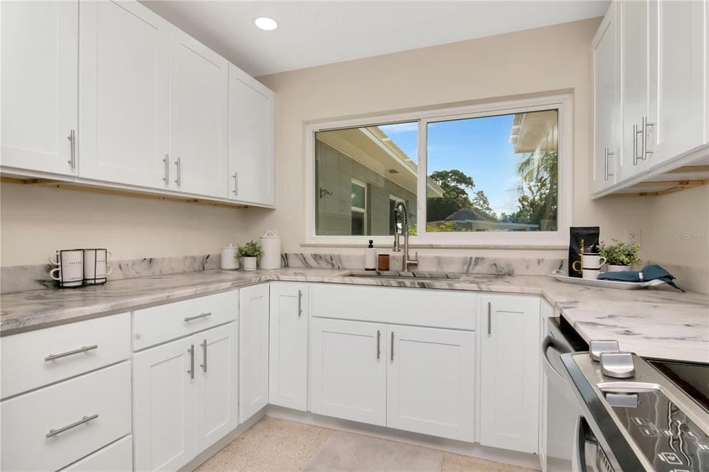 106 STEVEN STREET photo 10