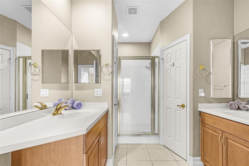 5626 CAPE HARBOUR DRIVE 202 photo 8