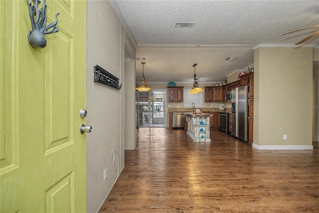 56348 MAPLE ROAD photo 2