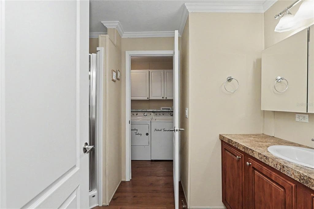 56348 MAPLE ROAD photo 17