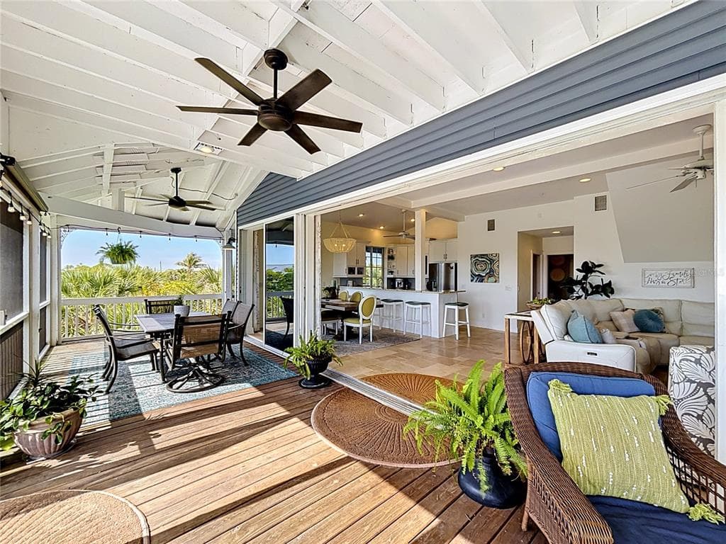 39 BAYSHORE CIRCLE photo 13