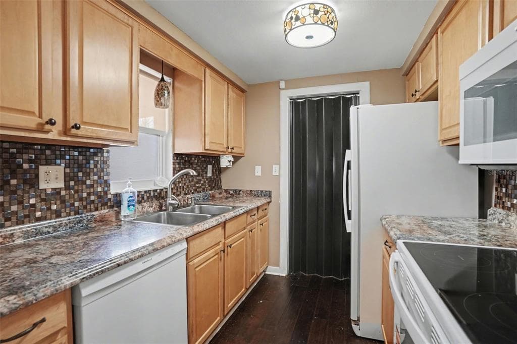 2217 HARRISON DRIVE photo 9
