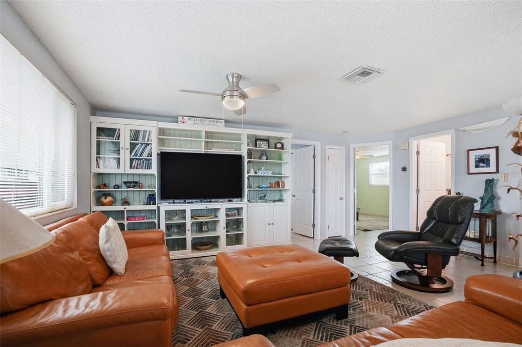 13822 MALCOLM AVENUE photo 9