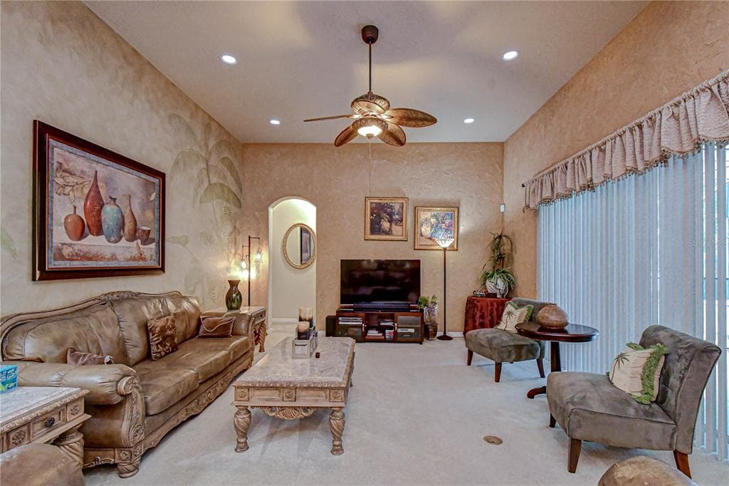 20915 LAKE VIENNA DRIVE photo 15