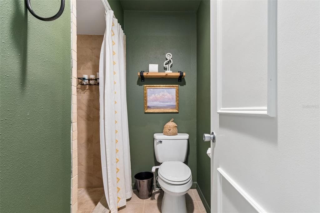 2599 DOLLY BAY DRIVE 302 photo 21
