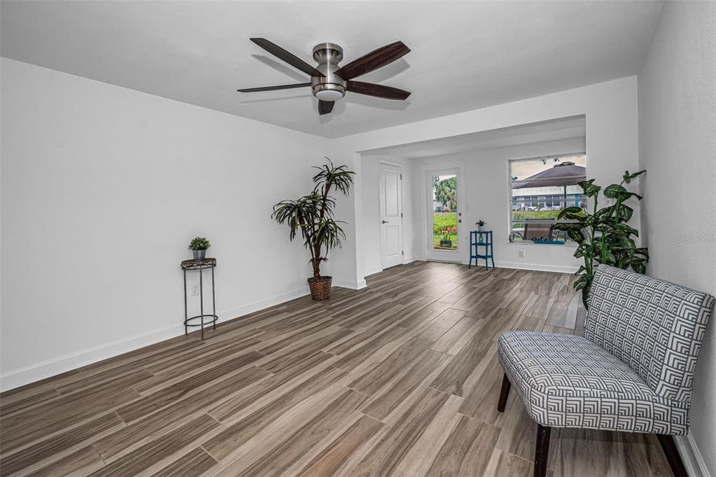 4200 HAMPTON DRIVE photo 17