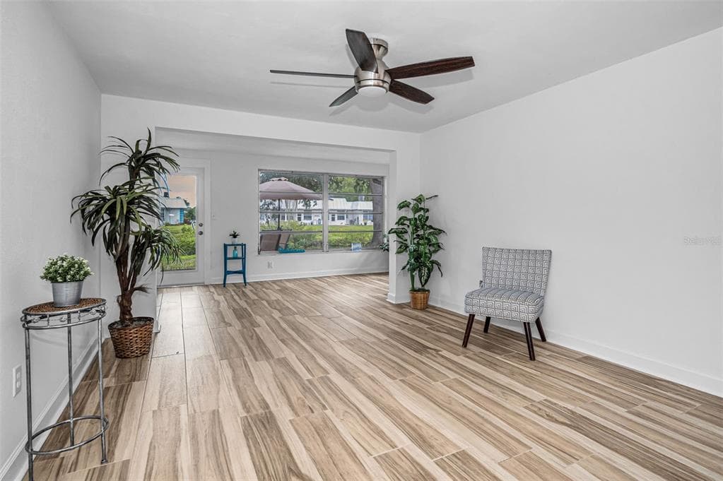 4200 HAMPTON DRIVE photo 16