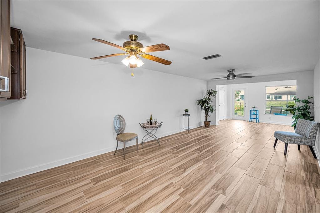 4200 HAMPTON DRIVE photo 19