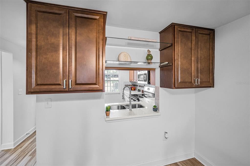 4200 HAMPTON DRIVE photo 21