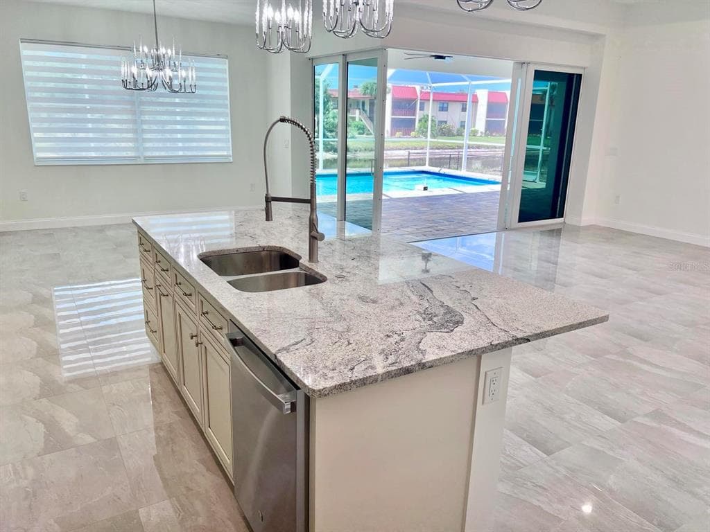 55 ROTONDA CIRCLE photo 7