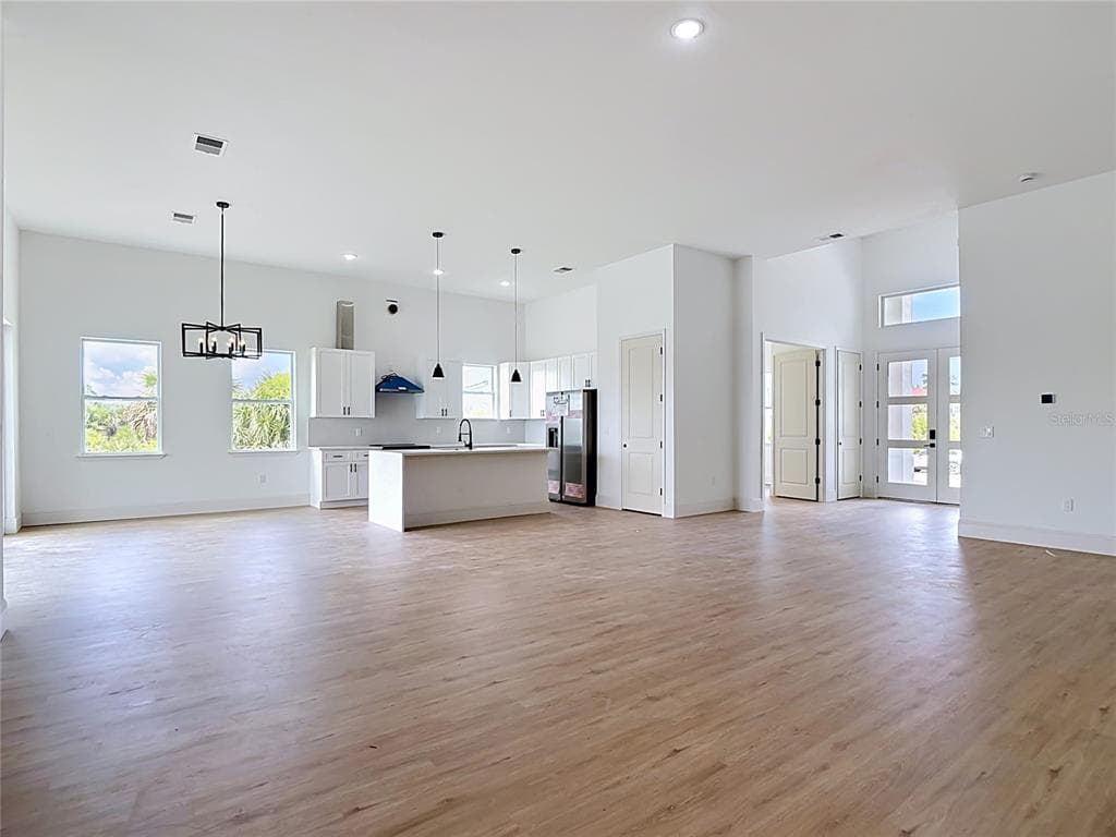 10262 KINGSVILLE DRIVE photo 8