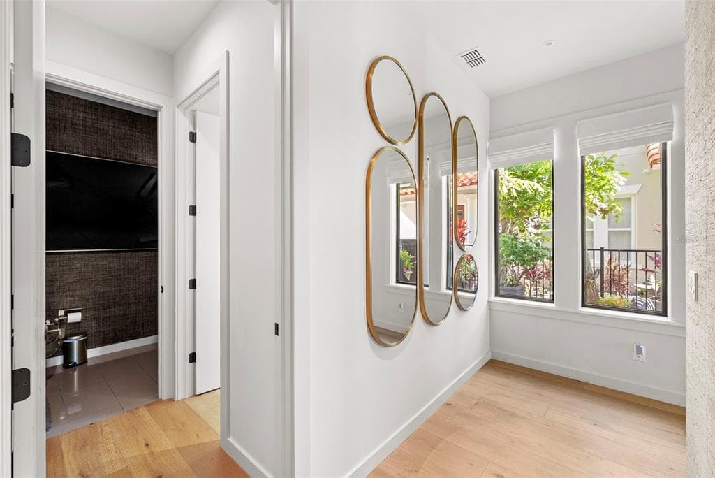 1123 ABBEYS WAY photo 17