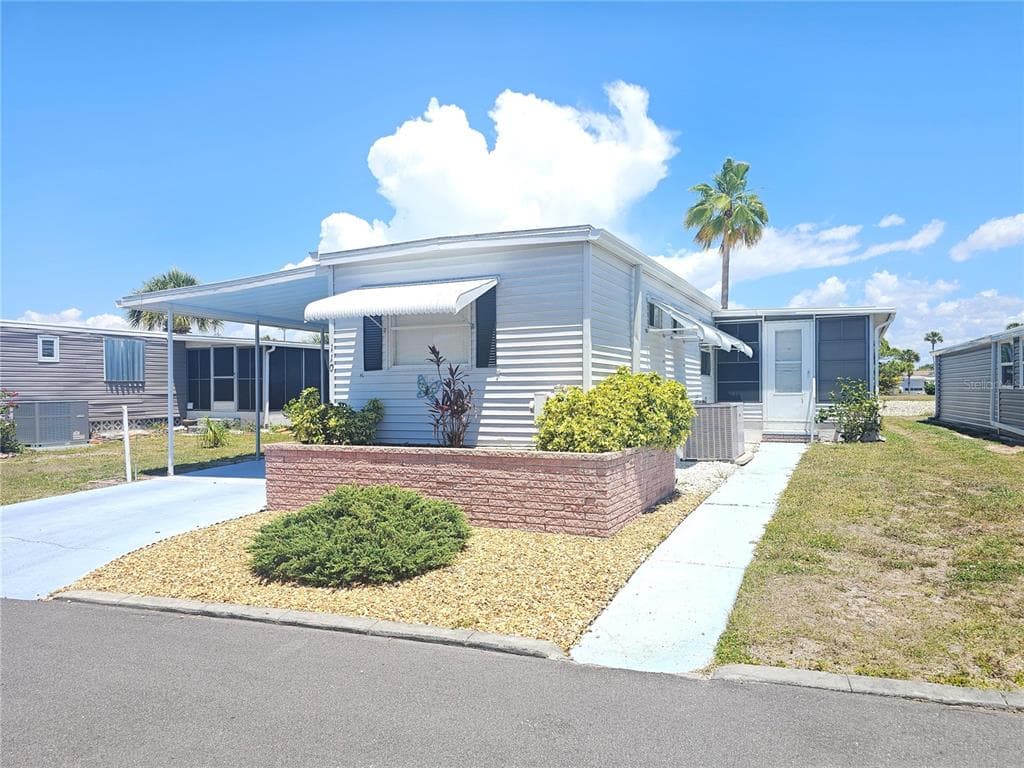110 ROMA ROAD photo 2