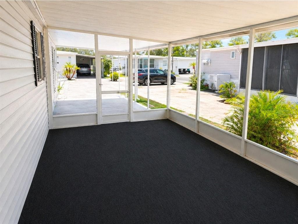 110 ROMA ROAD photo 20