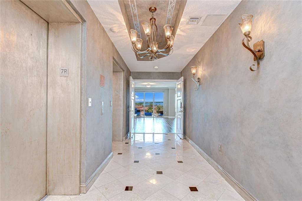 555 5TH AVENUE NE 711 photo 11